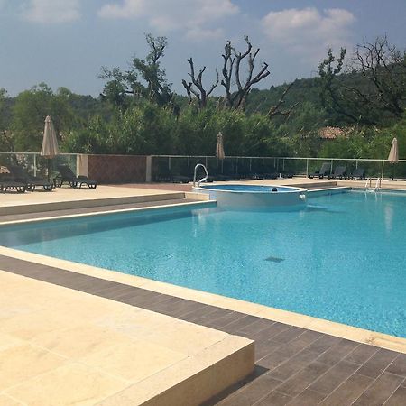 Appartement Dans Residence - Le Domaine De Camiole Callian  Εξωτερικό φωτογραφία