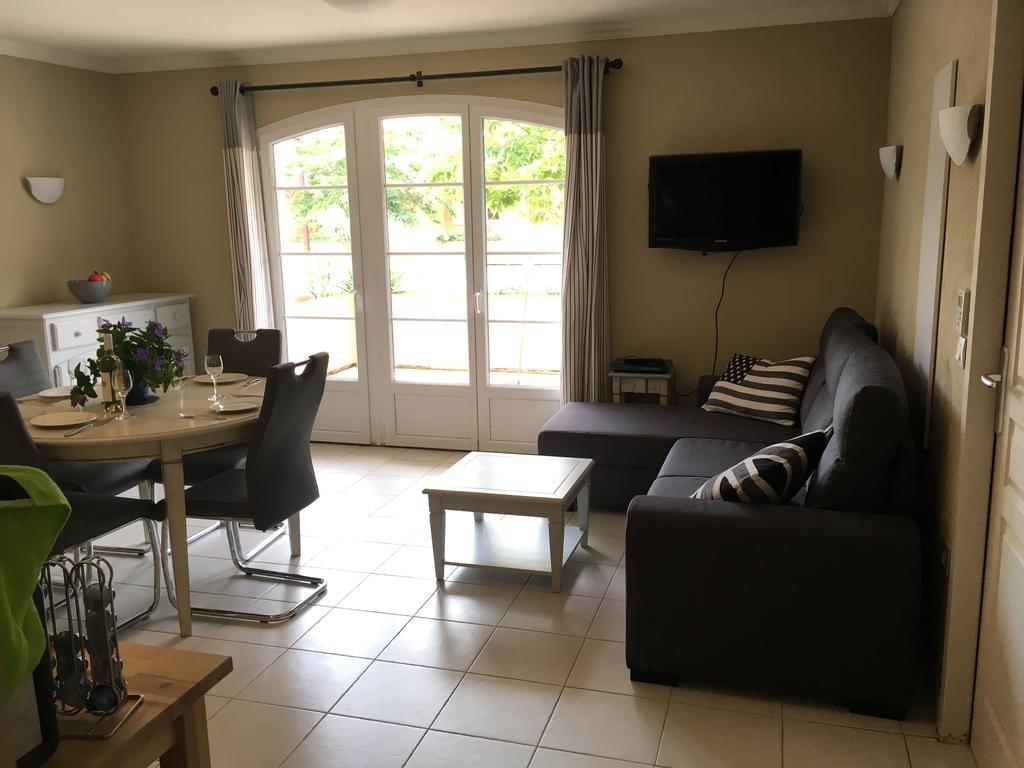 Appartement Dans Residence - Le Domaine De Camiole Callian  Εξωτερικό φωτογραφία