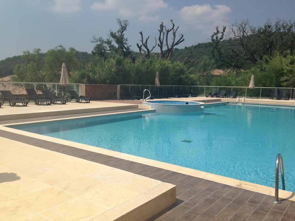 Appartement Dans Residence - Le Domaine De Camiole Callian  Εξωτερικό φωτογραφία