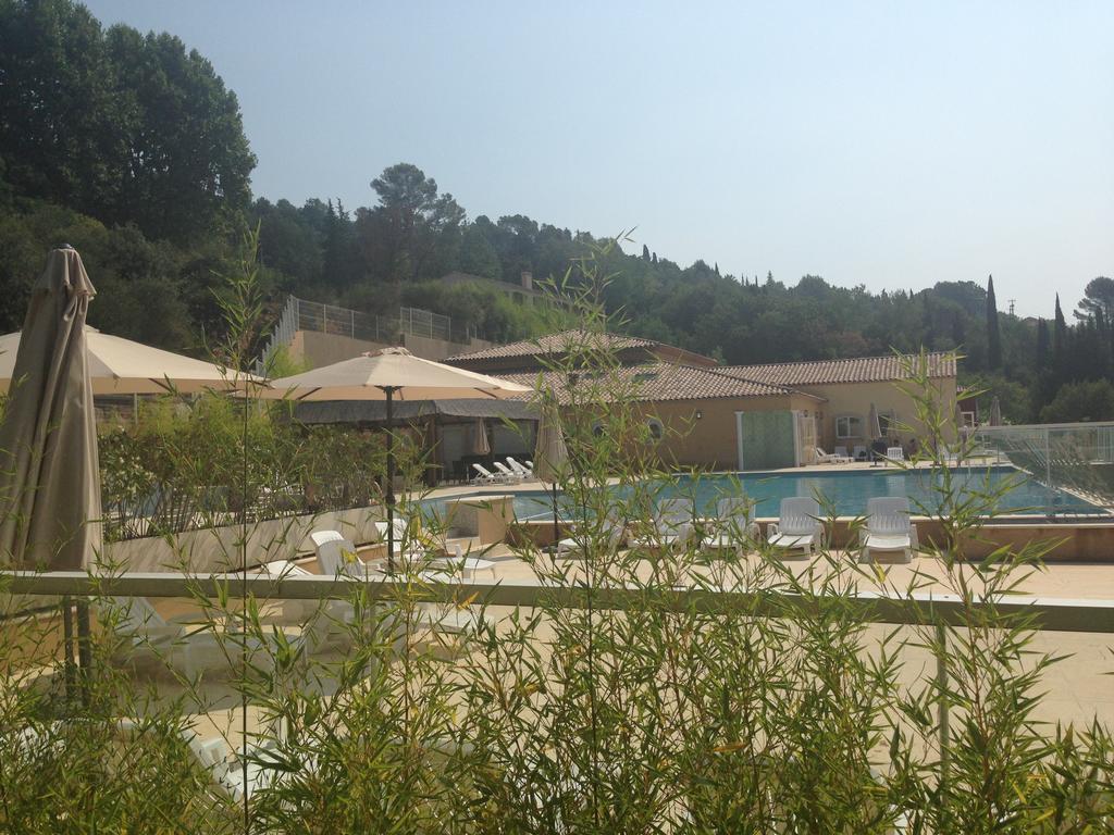 Appartement Dans Residence - Le Domaine De Camiole Callian  Εξωτερικό φωτογραφία